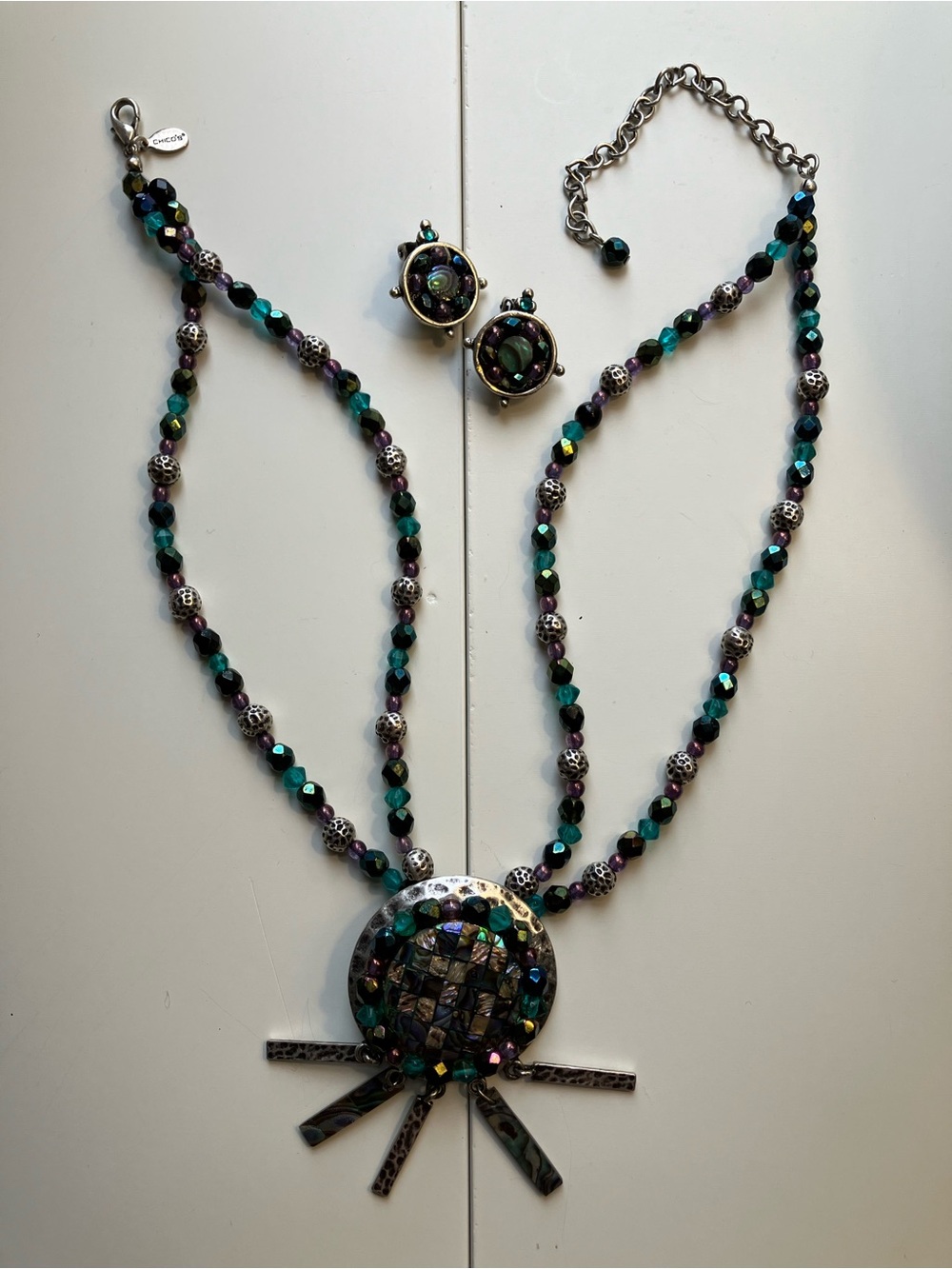 Chico's Iridescent Teal Purple Black Beaded Pendant Necklace & Clip-On Earrings